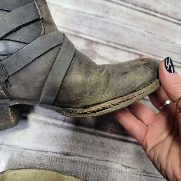 FreeBird Sammi Booties - Picture 3 of 8